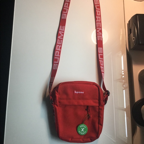 Supreme Logo Strap Shoulder Bag in Red